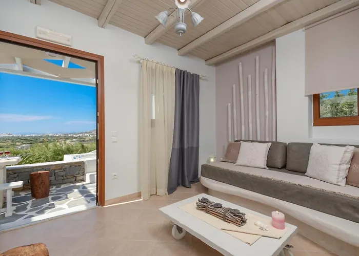 فيلة Naxos Bella Vista